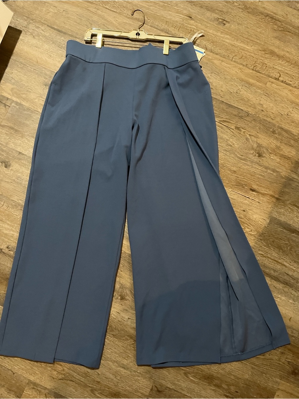 Modern Boho split leg pants.NWT